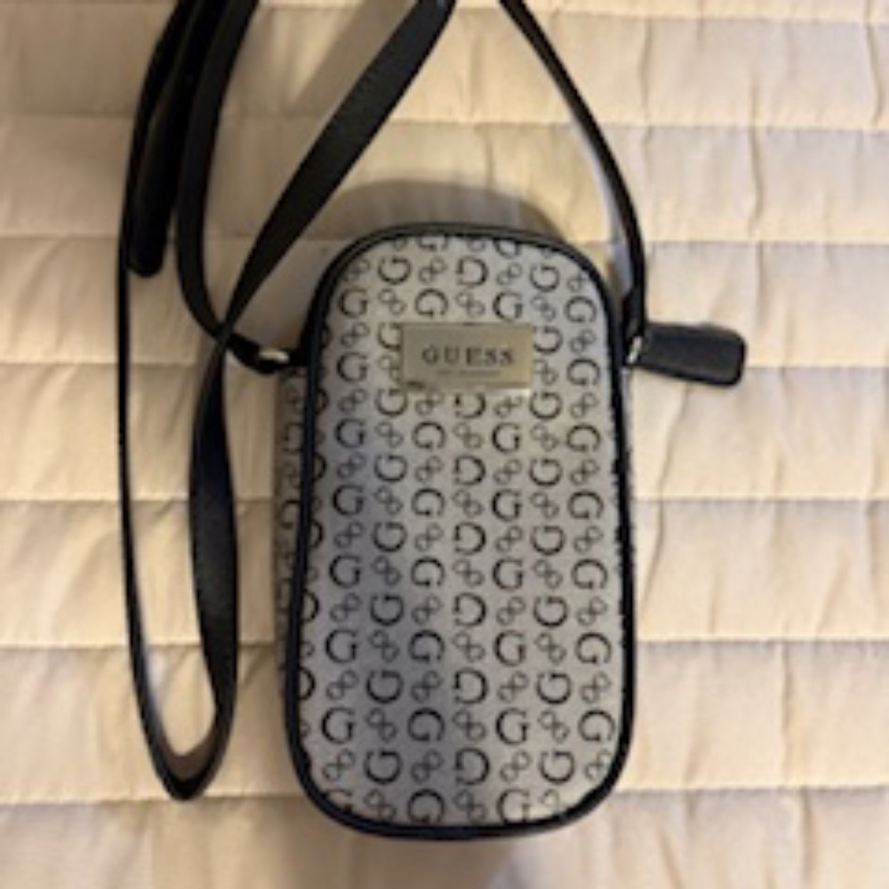 Guess shoulder bag